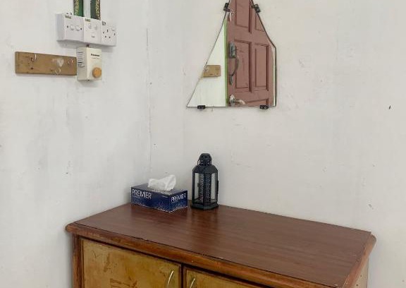 Kawasan Perindustrian Chendering House | Homestay Bajet MokAji