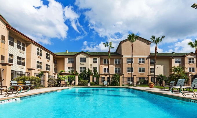 Brownsville Hotel | Homewood Suites by Hilton Brownsville