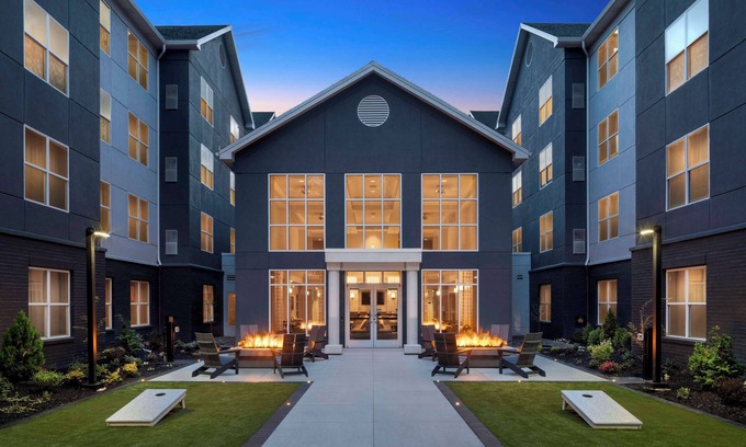 Five Oaks Hotel | Homewood Suites by Hilton Hillsboro/Beaverton