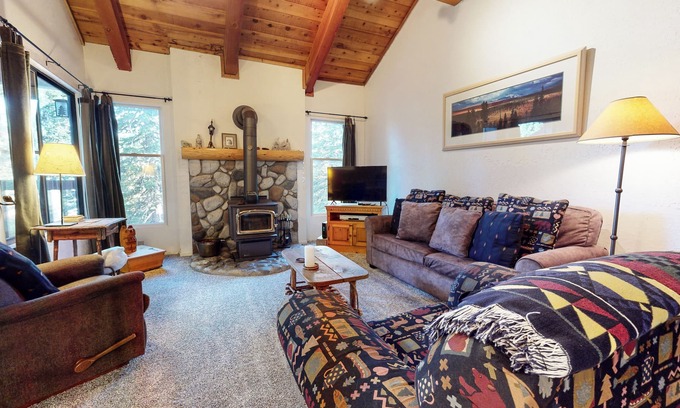 Mammoth Lakes Condo | Homey Condo, Right Across from The Village! Forested Setting & Balcony