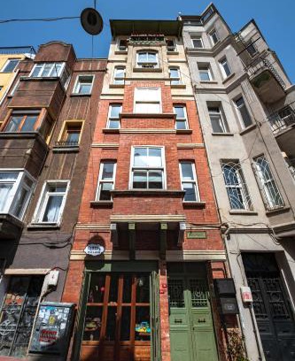 Galata Apartment | Homie Suites - Historical Apartment Nearby Galata Tower