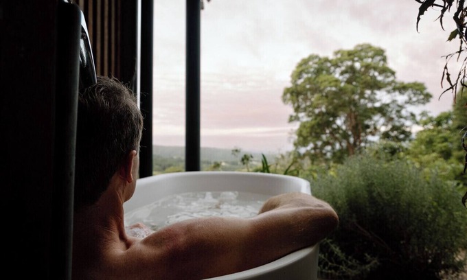 Mapleton House | Honey Dale - Executive Luxury Hilltop Hideaway Private with Stunning Views!