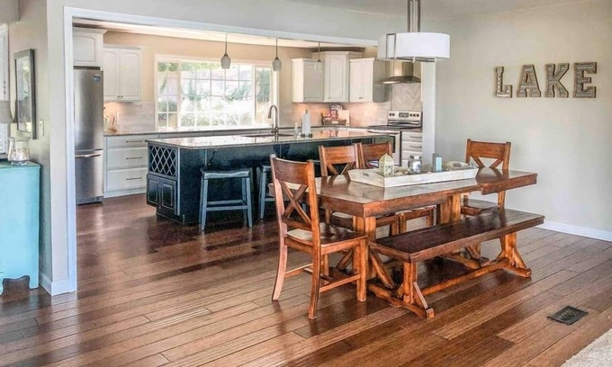 Grove House | HoneyCreekRetreat (Waterfront Entertainment, Dock)