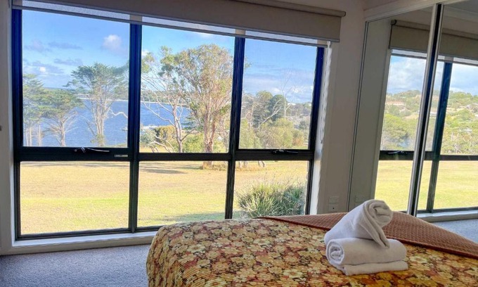 Warrnambool Apartment | Hopkins View Holiday Home