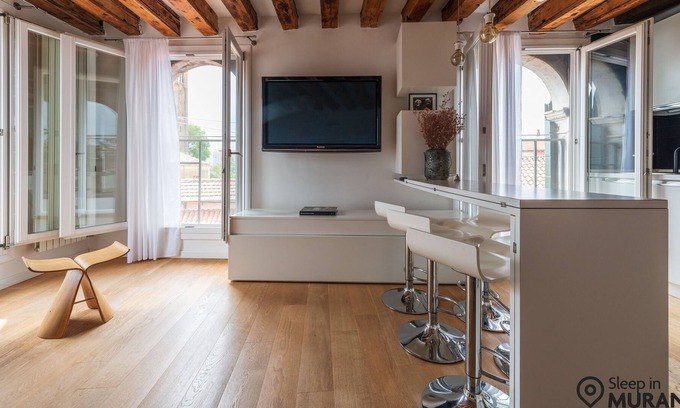 Longa Apartment | HORIZON Murano Apartment with Panoramic view