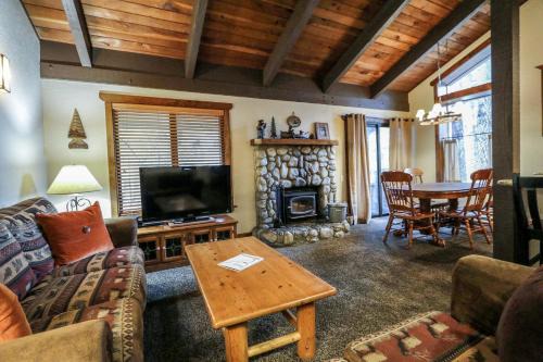Sierra Holiday Apartment | Horizons Condo 4 #166