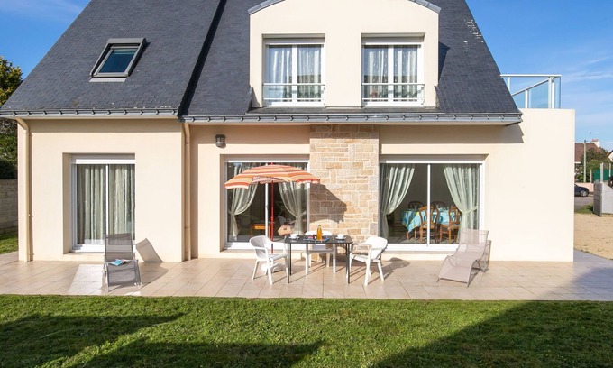 Le Pouldu Apartment | Hortensias 1 by Interhome