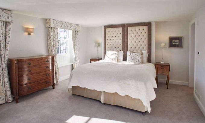 Harrogate House | Host & Stay | Tithe Cottage