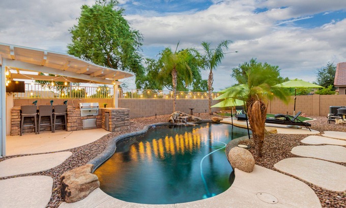 Canyon Trails House | Hot Pool Game Home! Goodyear Stadium! Discounted!