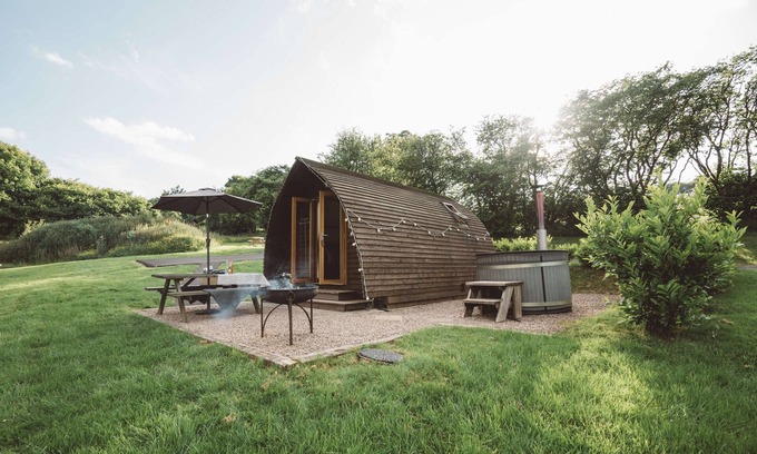 Brecon Cabin | Hot Tub Cabin With Views Over The Brecon Beacons