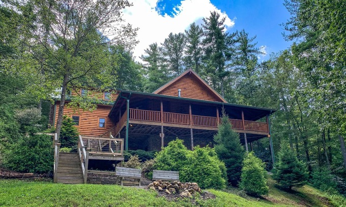 Jefferson Cabin | Hot Tub & Fireplace - The Essentials of Oct in the High Country @PineLogLodge