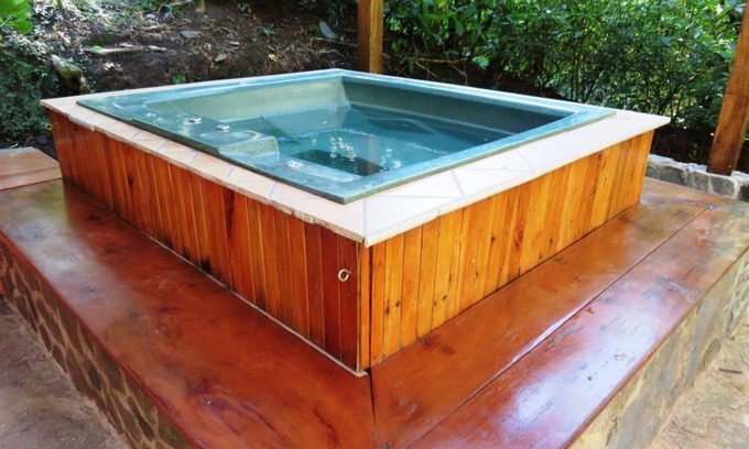 Monteverde House | Hot Tub! Newly Renovated! ½ Mile From the Reserve. Perfect for families!