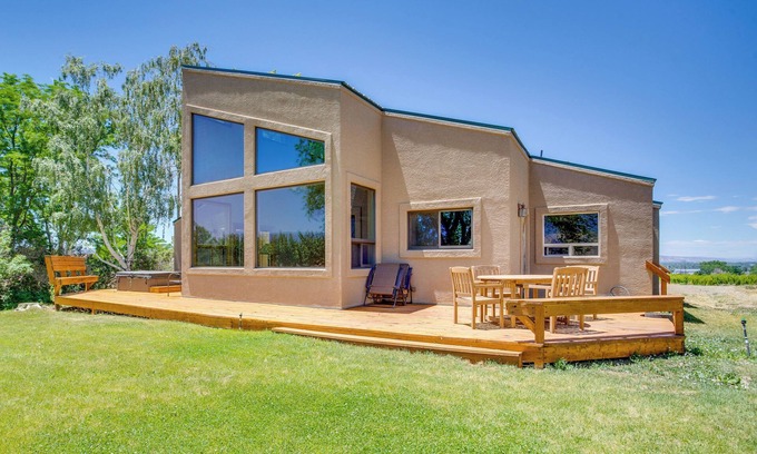 Palisade House | Hot Tub, Wineries, Mtn Views: Palisade Home!