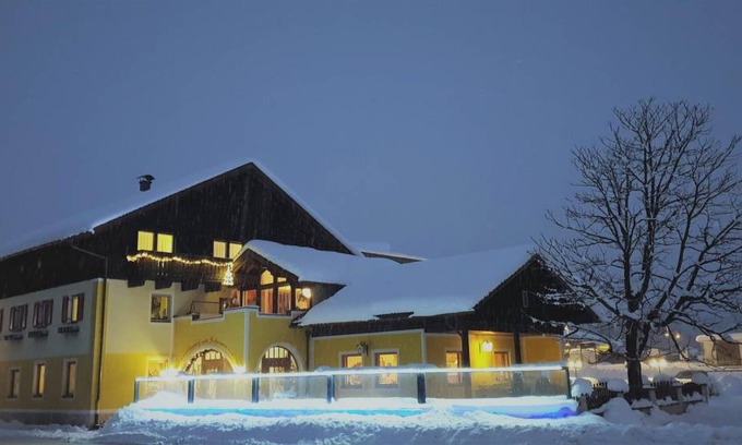 Pflach Hotel | Hotel ∙ 2 guests