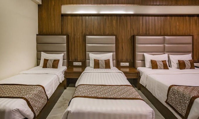 Nashik Hotel | Hotel 24 Seven