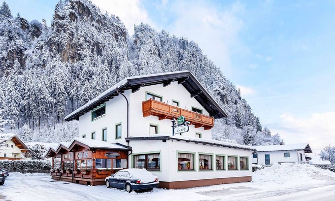 Strass im Zillertal Hotel | Hotel ∙ 4 guests