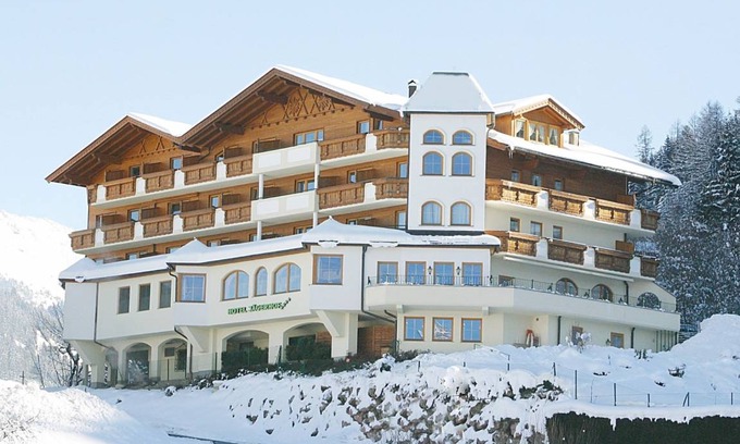 Kolsassberg Hotel | Hotel ∙ 4 guests