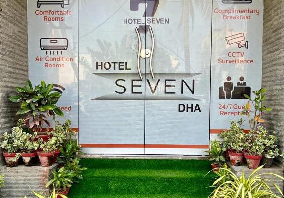 Clifton House | Hotel 7 DHA
