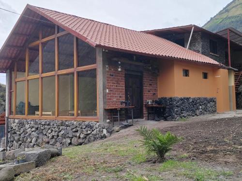 Banos de Agua Santa House | Hotel Agua Mary