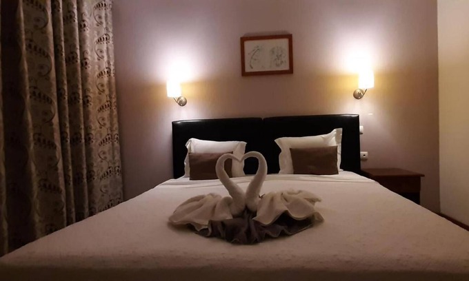 Vila do Maio House | Hotel Ah Maio - Deluxe Double with Balcony