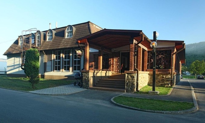 Stakcin Hotel | Hotel Armales