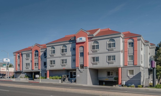 San Bruno Hotel | Hotel Aura SFO