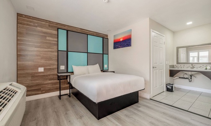 Victorville Hotel | Hotel Avenida Victorville I 15