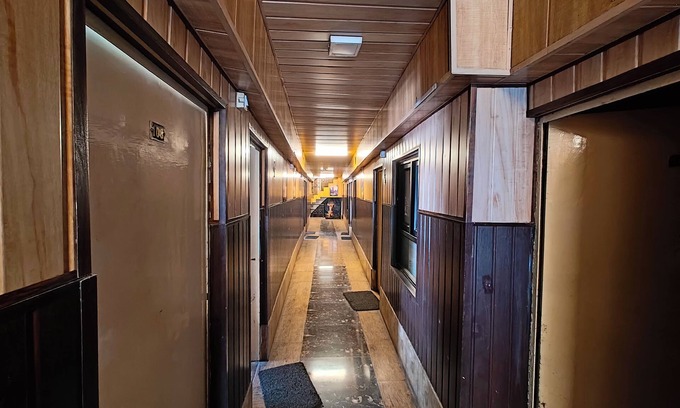 Mallital Hotel | Hotel Avon Lake View Mall Road Nainital