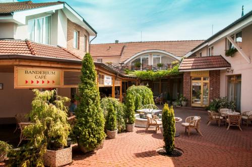 Komarno Hotel | Hotel Banderium