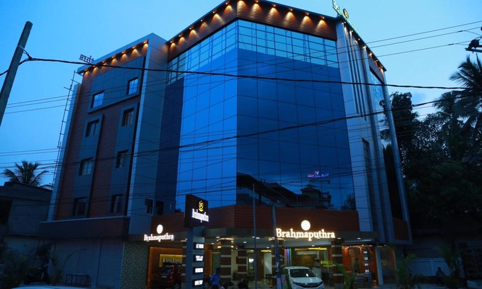 Kuppaayil Hotel | Hotel Brahmaputhra