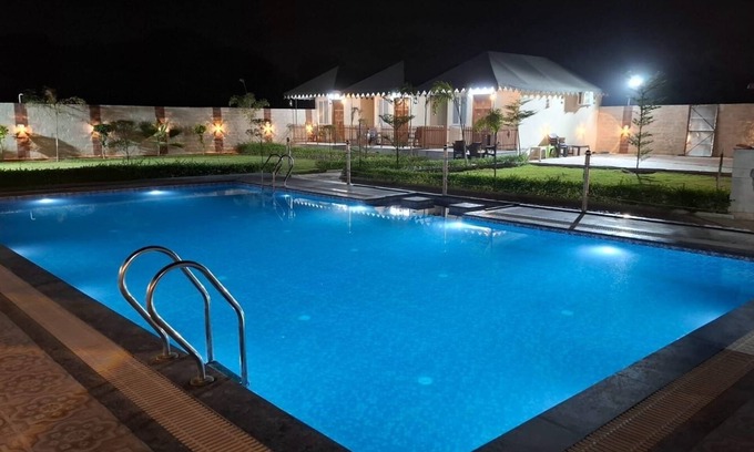 Jaipur District House | Hotel Cloud 9