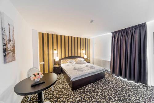 Tirgu Ocna Hotel | Hotel Complex Havana