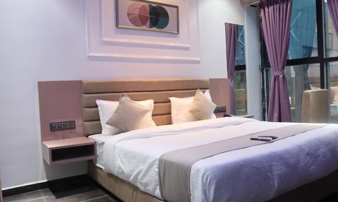 Surat Hotel | Hotel Czar Inn