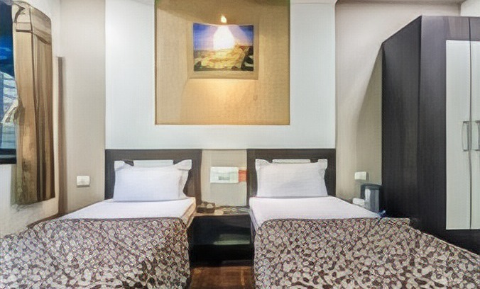 Surat Hotel | Hotel Decent