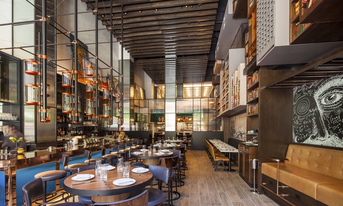 Streeterville Hotel | Hotel EMC2, Autograph Collection