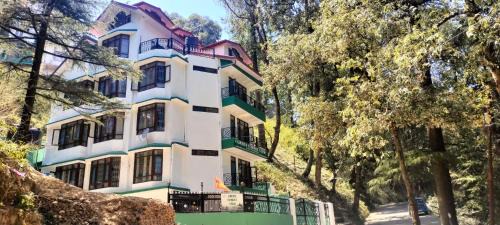 Shimla Resort | Hotel Green Forest View Mountain Touch