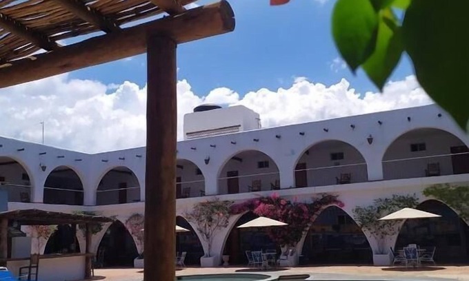 Esterito Hotel | Hotel Hacienda Bugambilias La Paz & Centro de Convenciones