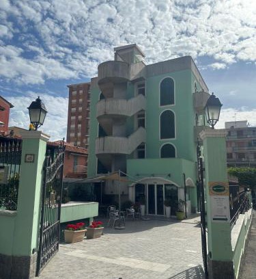 Arma di Taggia Hotel | Hotel Jean Marie