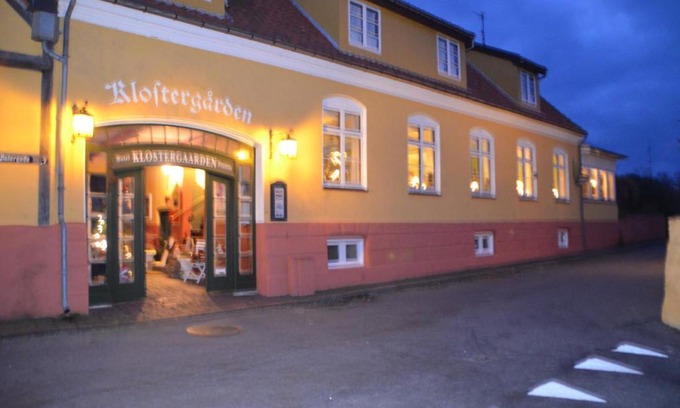 Allinge House | Hotel Klostergaarden