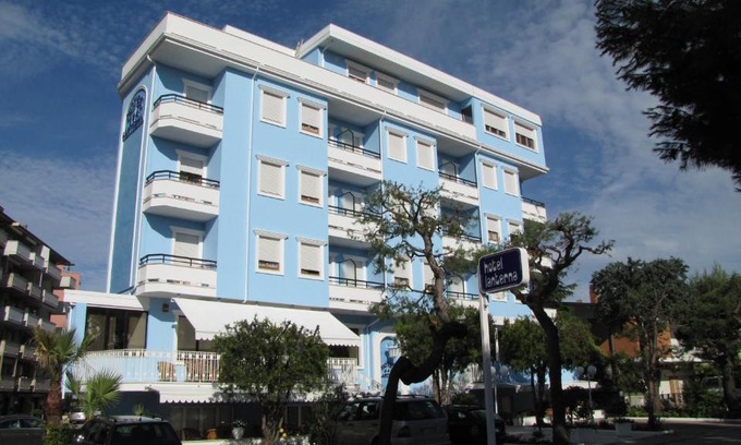 Porto San Giorgio Hotel | Hotel Lanterna
