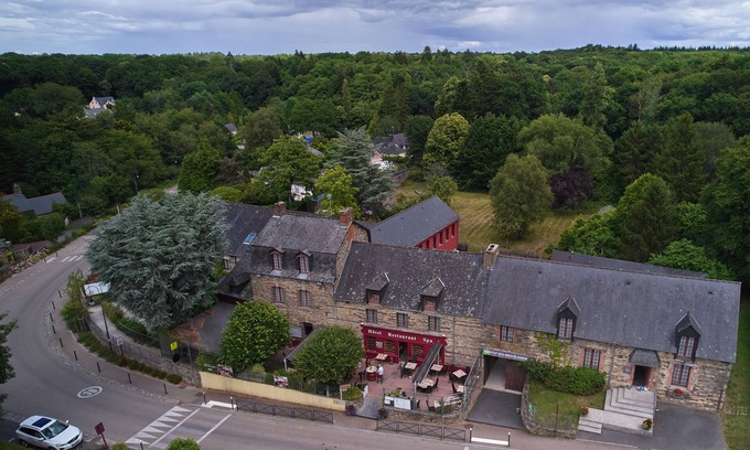 Paimpont Hotel | Hotel Le Relais De Broceliande