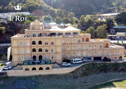 Tehri Hotel | Hotel Le ROI Lake View Koti