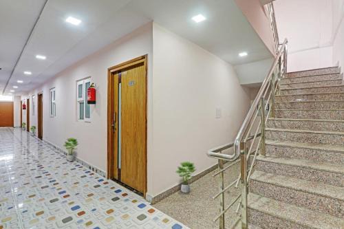 Lucknow Hotel | Hotel O A-One Inn