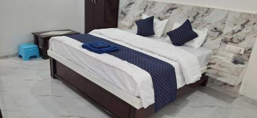 Mancherial Hotel | Hotel O Bluemoon