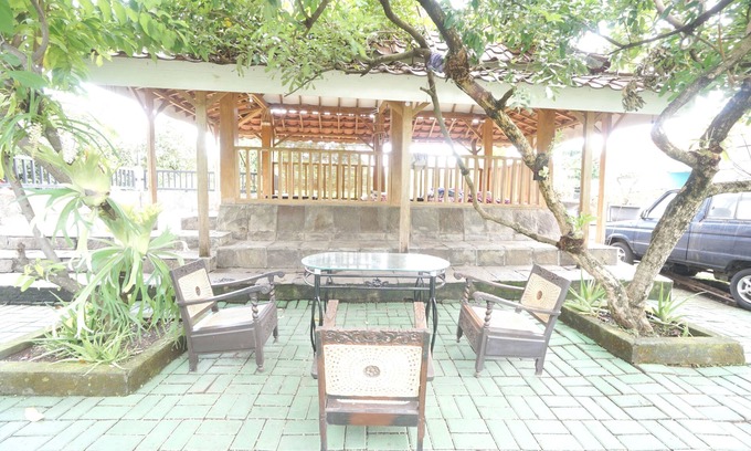 Mojokerto Hotel | Hotel O Kencana Homestay Syariah Near Masjid AL-BAROKAH Kanyuran