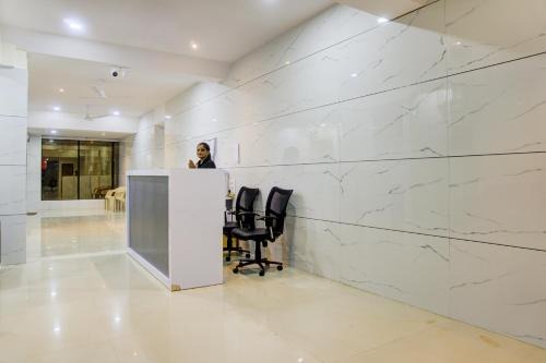 Surat Hotel | Hotel O Laxmi Kuber