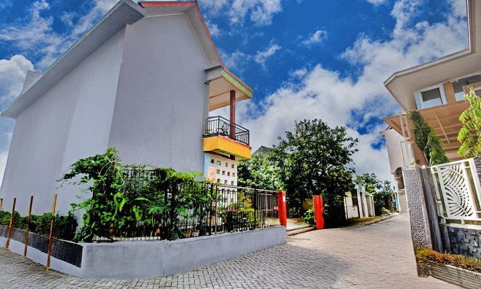 Semarang Hotel | Hotel O Oteng Stay