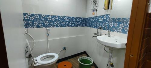 Thane West Hotel | Hotel O Shiv Vandana Inn