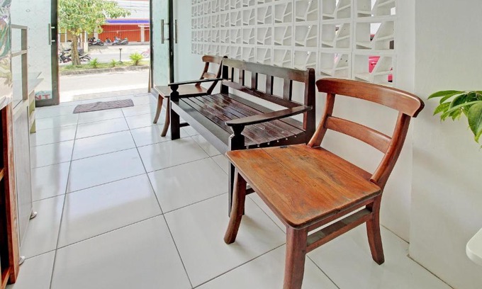 Tulungagung Hotel | Hotel O Sirih Gading Family Guest House