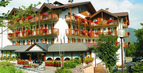 Cavedago Hotel | Hotel Olisamir